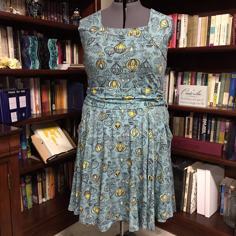 Hot air ballon swing dress w/belt NWOT